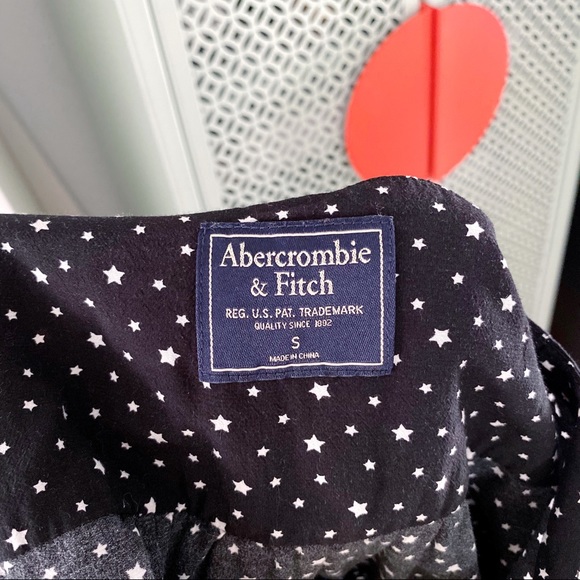 Abercrombie & Fitch Starry Tie Front Crop Top - Picture 7 of 8